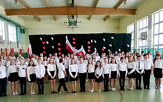 Szkoła w Bielicach laureatem konkursu Do Hymnu